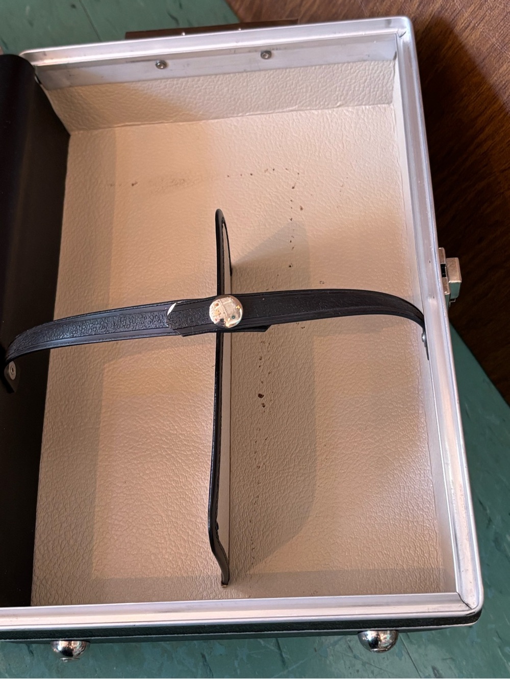 Vintage travelling bar suitcase bar tools 1960’s madmen - Picture 10 of 12